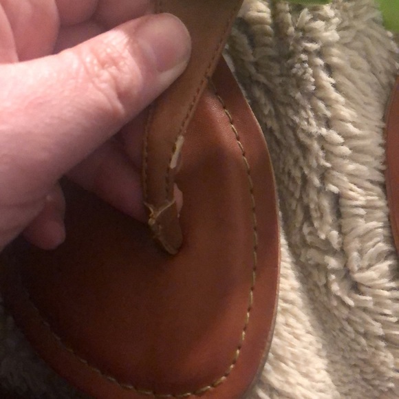 NWT Fergalicious by Fergie T-strap Sandals, size 6.5 - Picture 7 of 7